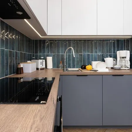 Mlyny Gdanskie With Terrace, Gym & Playground By Renters Apartment