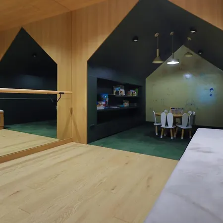 Mlyny Gdanskie With Terrace, Gym & Playground By Renters Gdansk